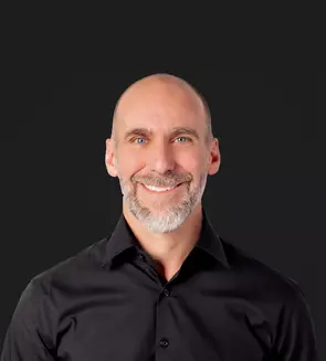 Eryck Véziau, Saint Eustache, Real Estate Agent